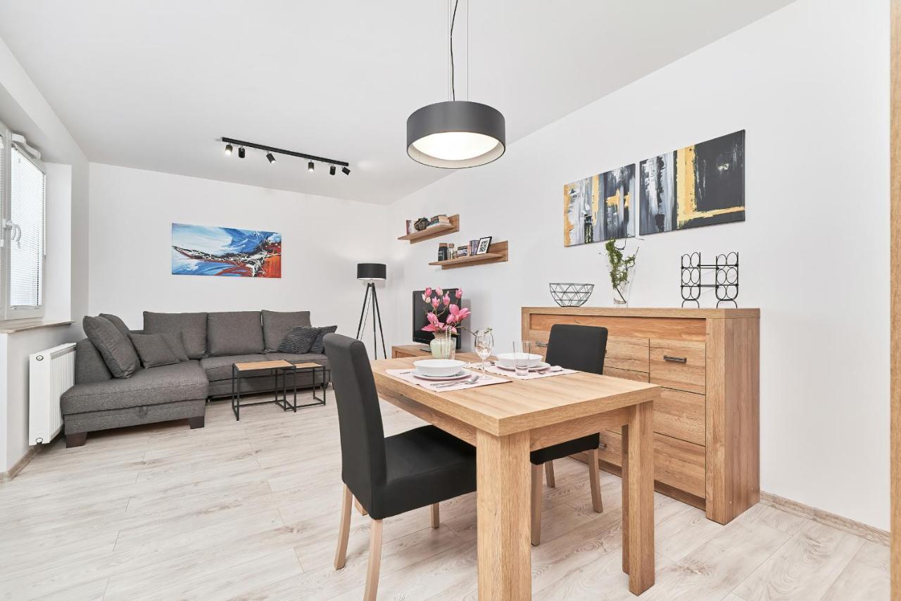 Exclusive Apartments Teczowa With Underground Parking By Noclegi Renters Vratislav Exteriér fotografie