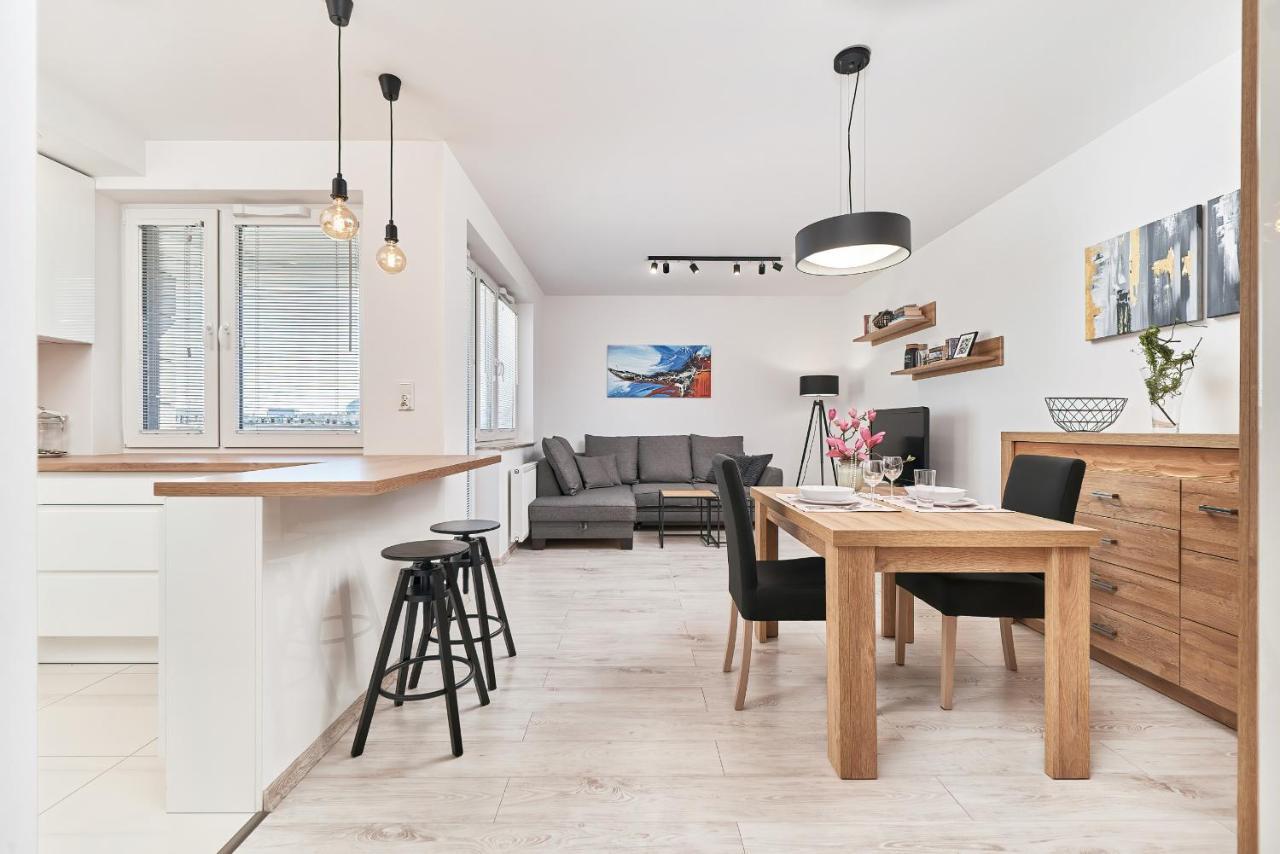 Exclusive Apartments Teczowa With Underground Parking By Noclegi Renters Vratislav Exteriér fotografie